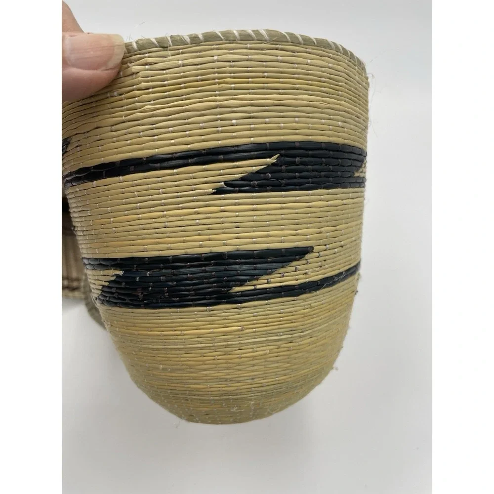 Set of 4 Tutsi Rwanda African Art Nesting Baskets Beige and‎ Black  6